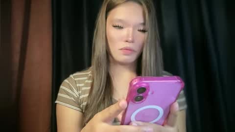 Snapshot of tiaragodhere chatting on February 3, 11:48 am Ms. Tiara online show from February 3, 11:48 am