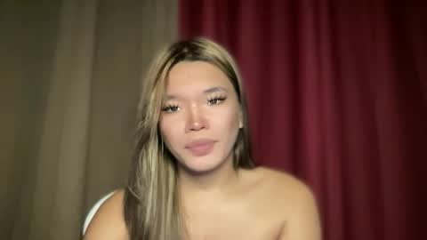 Snapshot of tiaragodhere chatting on February 25, 12:20 am Ms. Tiara online show from February 25, 12:20 am