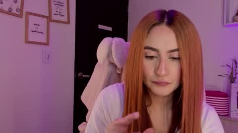 Snapshot of tiarha_ chatting on November 12, 4:57 am Tiarha online show from November 12, 4:57 am