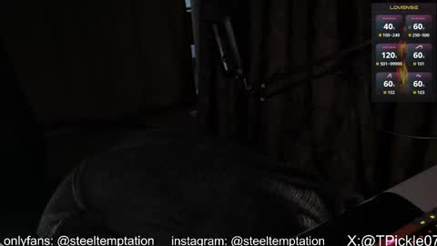 Snapshot of tickle_my_pickle07 chatting on October 9, 7:23 pm tickle_my_pickle07 online show from October 9, 7:23 pm