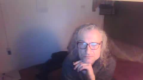 Snapshot of tiddles12345 chatting on February 20, 2:19 am tiddles12345 online show from February 20, 2:19 am