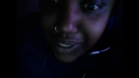 Snapshot of tierrahenri chatting on November 21, 2:38 pm Tierra Henri online show from November 21, 2:38 pm