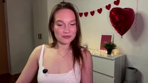 Snapshot of tierraslusar chatting on February 16, 2:35 pm Kallie online show from February 16, 2:35 pm