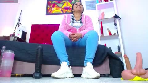 Tifanny Nails  online show from January 19, 3:38 pm