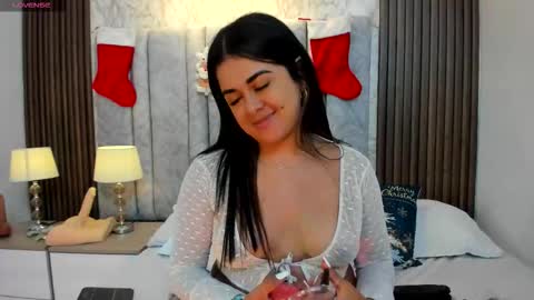 Tiff3 online show from December 19, 8:27 pm