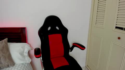 tifanymonroehot online show from February 8, 12:08 pm