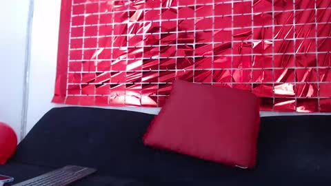 Tiffany online show from February 18, 2:05 am