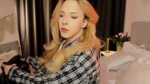 Tiffany online show from April 8, 5:40 am