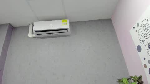 tiffany_mendez online show from November 21, 12:04 pm