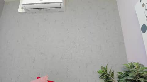 tiffany_mendez online show from March 25, 12:00 pm