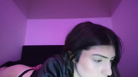 Snapshot of tiffanybae chatting on February 8, 11:19 pm tiffany online show from February 8, 11:19 pm