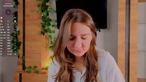 Im Emily online show from September 26, 3:16 pm