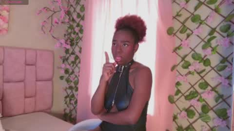 Snapshot of tiffanyebony_ chatting on May 12, 3:20 pm TiffanyEbony online show from May 12, 3:20 pm