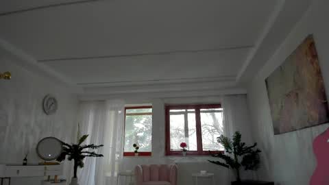 Tiffany Houston online show from February 27, 7:01 am