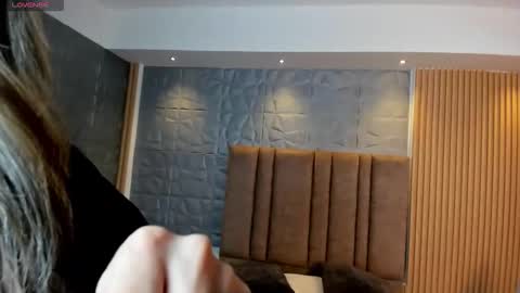 tiffanyhoustton online show from February 24, 11:52 am