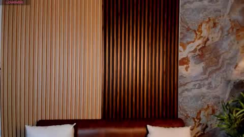 tiffanyhoustton online show from March 3, 11:38 am