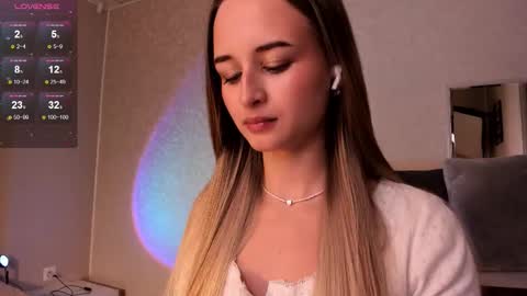 Tiffany online show from October 23, 1:32 pm