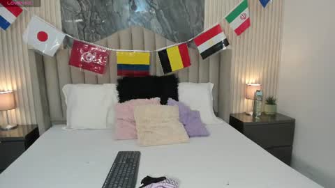 Snapshot of tiffanyjaccksonn chatting on July 1, 7:46 pm Tifany online show from July 1, 7:46 pm