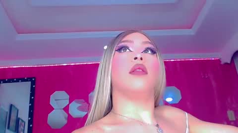 Snapshot of tiffanymackensyy69 chatting on November 8, 1:50 am tiffanymackensyy69 online show from November 8, 1:50 am