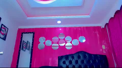 tiffanymackensyy69 online show from December 18, 6:58 pm