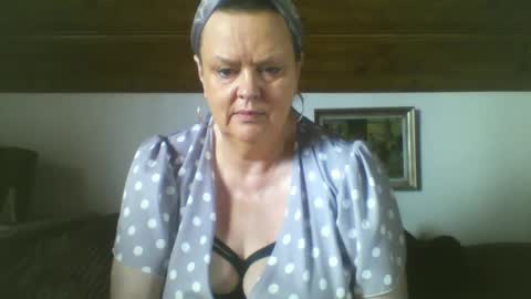 TiffanyMature online show from September 13, 8:03 am