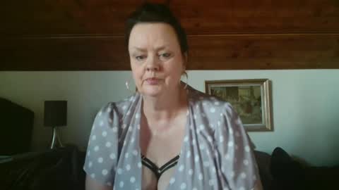 TiffanyMature online show from October 3, 3:09 pm