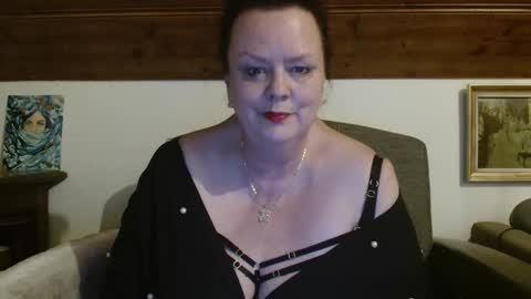 TiffanyMature online show from March 10, 10:48 pm