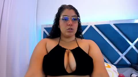 Snapshot of tiffanymiller01 chatting on June 3, 4:45 pm Tiffany Miller online show from June 3, 4:45 pm