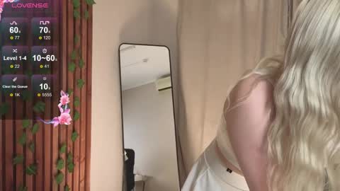 tiffanypeach online show from April 7, 3:40 am
