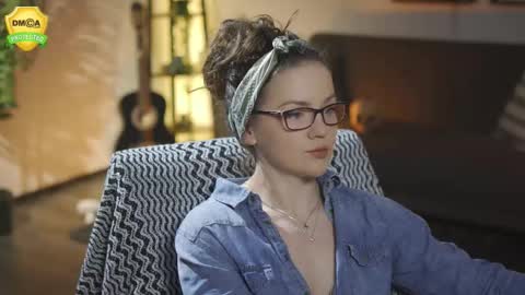 tiffanyriox online show from March 19, 12:47 am