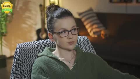 tiffanyriox online show from April 15, 11:49 pm