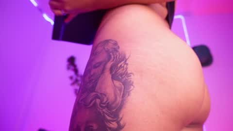 My name is Tiffany welcome  online show from March 21, 8:19 am