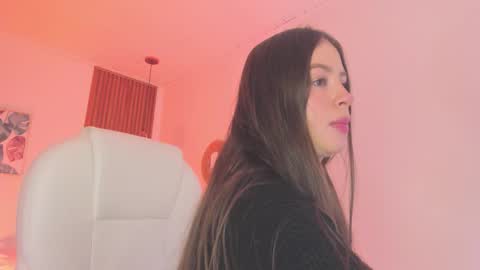 Tiffany online show from November 30, 1:26 pm