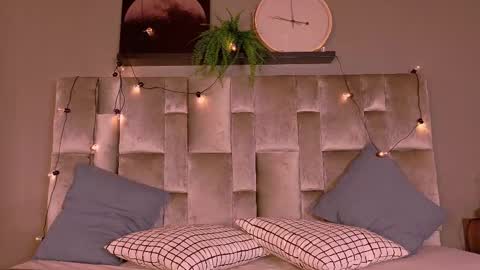 Snapshot of tiffvalentinee_ chatting on October 13, 3:17 am Tiffany online show from October 13, 3:17 am