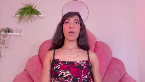 Snapshot of tiffvalentinee_ chatting on October 14, 8:31 pm Tiffany online show from October 14, 8:31 pm