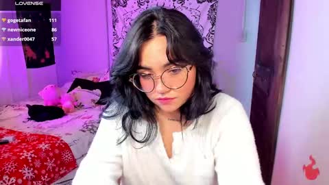 Lilith  online show from December 1, 8:20 pm