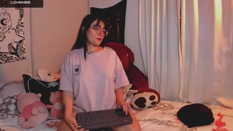 Lilith  online show from December 6, 11:57 pm