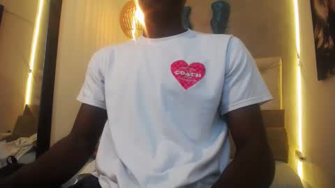 Snapshot of tigga_sall chatting on September 30, 2:27 am Tigga Sall online show from September 30, 2:27 am