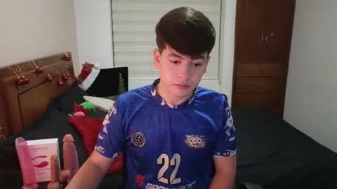 Snapshot of tightncuteass chatting on December 14, 1:22 am Camilo online show from December 14, 1:22 am