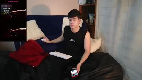 Snapshot of tightncuteass chatting on February 24, 3:04 am Camilo online show from February 24, 3:04 am