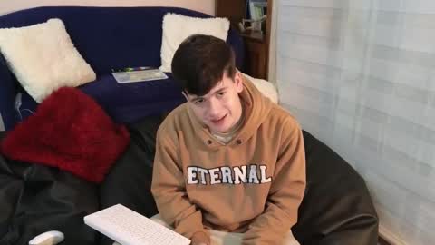 Snapshot of tightncuteass chatting on February 26, 1:15 am Camilo online show from February 26, 1:15 am