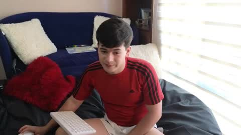 Snapshot of tightncuteass chatting on February 27, 7:47 pm Camilo online show from February 27, 7:47 pm