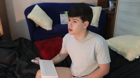 Snapshot of tightncuteass chatting on March 1, 2:24 am Camilo online show from March 1, 2:24 am