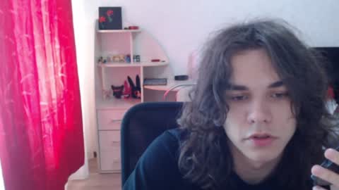 Snapshot of tiiiiiiiiiim chatting on June 30, 11:44 am Tim online show from June 30, 11:44 am