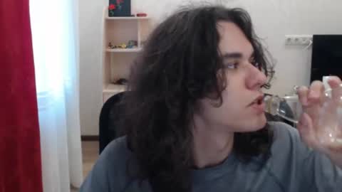 Snapshot of tiiiiiiiiiim chatting on July 28, 4:39 pm Tim online show from July 28, 4:39 pm