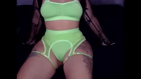 tiinkerbell26 online show from February 20, 3:58 am