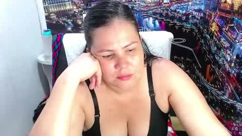 Tila online show from May 20, 6:58 pm