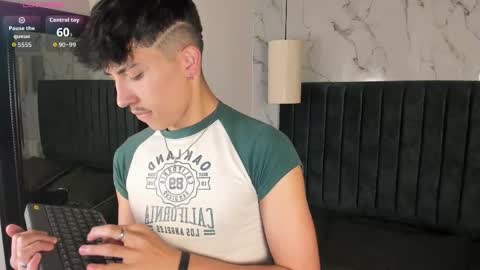 Snapshot of tim__fox chatting on March 12, 11:49 am Tim Fox online show from March 12, 11:49 am