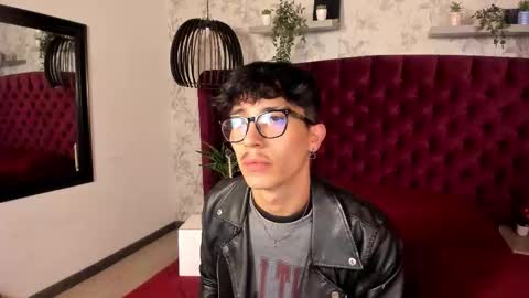 Snapshot of tim__fox chatting on March 27, 11:43 am Tim Fox online show from March 27, 11:43 am