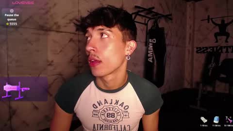 Snapshot of tim__fox chatting on March 29, 7:36 pm Tim Fox online show from March 29, 7:36 pm